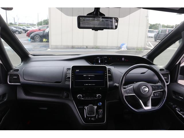 セレナ ｅ－パワー　オーテック　スポーツスペック　禁煙車　革シート　インジェリテントルームミラー　純正１０型ナビ　フルセグ　全周囲カメラ　両側電動　プロパイロット　衝突軽減　レーダークルーズ　ＬＥＤヘッドライト　社外１７ＡＷ　スマートキー　ＡＢＳ（40枚目）