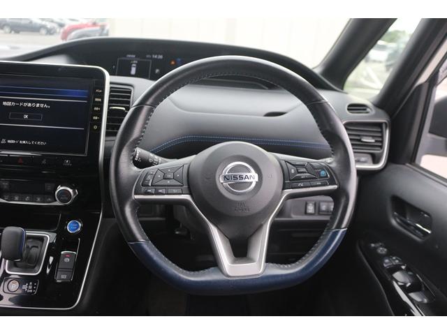 セレナ ｅ－パワー　オーテック　スポーツスペック　禁煙車　革シート　インジェリテントルームミラー　純正１０型ナビ　フルセグ　全周囲カメラ　両側電動　プロパイロット　衝突軽減　レーダークルーズ　ＬＥＤヘッドライト　社外１７ＡＷ　スマートキー　ＡＢＳ（41枚目）