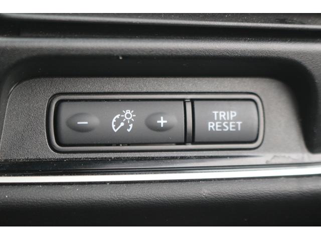 セレナ ｅ－パワー　オーテック　スポーツスペック　禁煙車　革シート　インジェリテントルームミラー　純正１０型ナビ　フルセグ　全周囲カメラ　両側電動　プロパイロット　衝突軽減　レーダークルーズ　ＬＥＤヘッドライト　社外１７ＡＷ　スマートキー　ＡＢＳ（55枚目）