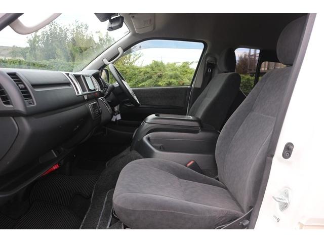 ハイエースワゴン グランドキャビン 禁煙車 トヨタセーフティセンス ナビ フルセグ バックカメラ 電動スライドドア 衝突軽減 LEDヘッドライト ETC 10人乗り Bluetooth DVD再生 レーンディパーチャーアラート ABS(41枚目)