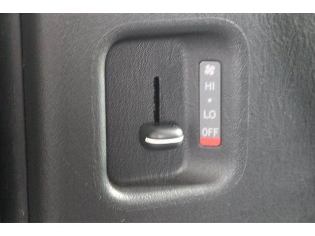 ハイエースワゴン グランドキャビン 禁煙車 トヨタセーフティセンス ナビ フルセグ バックカメラ 電動スライドドア 衝突軽減 LEDヘッドライト ETC 10人乗り Bluetooth DVD再生 レーンディパーチャーアラート ABS(45枚目)