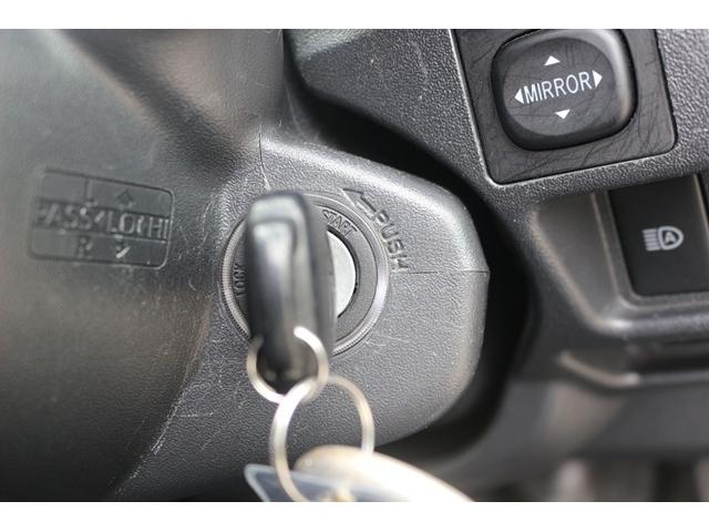 ハイエースワゴン グランドキャビン 禁煙車 トヨタセーフティセンス ナビ フルセグ バックカメラ 電動スライドドア 衝突軽減 LEDヘッドライト ETC 10人乗り Bluetooth DVD再生 レーンディパーチャーアラート ABS(50枚目)