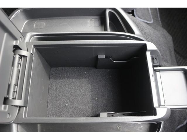 ハイエースワゴン グランドキャビン 禁煙車 トヨタセーフティセンス ナビ フルセグ バックカメラ 電動スライドドア 衝突軽減 LEDヘッドライト ETC 10人乗り Bluetooth DVD再生 レーンディパーチャーアラート ABS(67枚目)