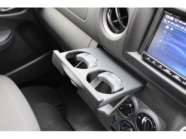 ＮＶ３５０キャラバンバン 　禁煙車　ワンオーナー　ナビ　フルセグ　アラウンドビューモニター　ＥＴＣ　エマ－ジェンシ－ブレ－キ　Ｂｌｕｅｔｏｏｔｈ　デジタルインナーミラー　バックカメラ　両側スライドドア　マニュアルモ－ドＡＴ（20枚目）