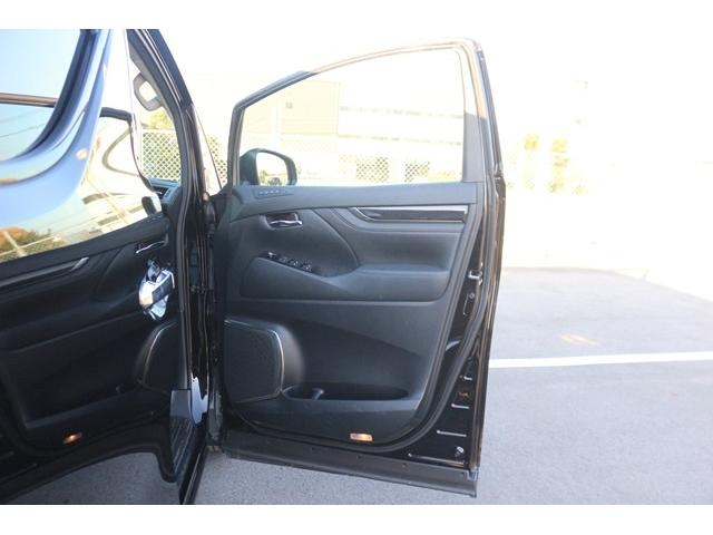 アルファードハイブリッド SR Cパッケージ 禁煙車 モデリスタエアロ 後席モニター アルパイン11型ナビ フルセグ バックカメラ 両側電動スライドドア 衝突軽減ブレーキ LEDヘッドライト ETC 純正17AW プッシュスタート i-stop(30枚目)