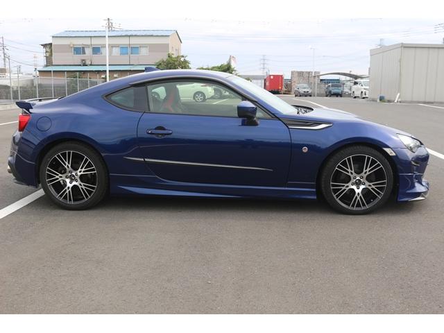 86 GTリミテッド 6MT F・Sモデリスタエアロ TRDリアエアロ TRDマフラ- モデリスタ18AW 社外フェンダ-フィン カロッツェリアナビ バックカメラ フルセグ ハーフレザ-シート ETC クル-ズコントロ-ル(19枚目)