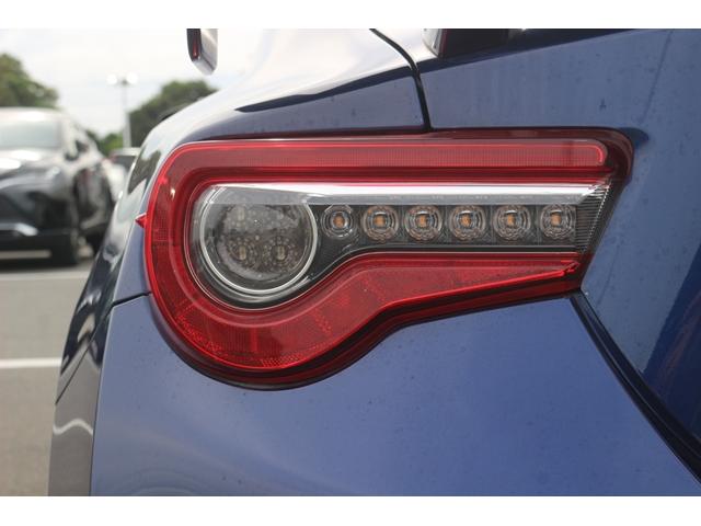 86 GTリミテッド 6MT F・Sモデリスタエアロ TRDリアエアロ TRDマフラ- モデリスタ18AW 社外フェンダ-フィン カロッツェリアナビ バックカメラ フルセグ ハーフレザ-シート ETC クル-ズコントロ-ル(24枚目)