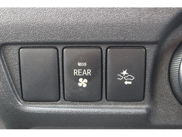 ハイエースバン DX GLパッケージ 純正ナビ フルセグ バックカメラ 衝突軽減ブレーキ Bluetooth接続 トヨタセーフティセンス リアクーラー ヒーター オートハイビーム ETC キーレス 片側スライドドア マニュアルモード付AT(7枚目)