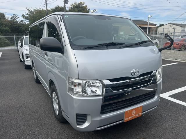 ハイエースバン DX GLパッケージ 純正ナビ フルセグ バックカメラ 衝突軽減ブレーキ Bluetooth接続 トヨタセーフティセンス リアクーラー ヒーター オートハイビーム ETC キーレス 片側スライドドア マニュアルモード付AT(8枚目)