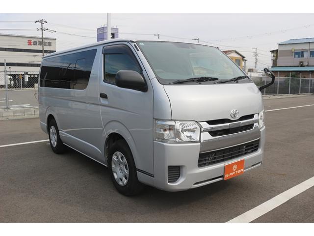 ハイエースバン DX GLパッケージ 純正ナビ フルセグ バックカメラ 衝突軽減ブレーキ Bluetooth接続 トヨタセーフティセンス リアクーラー ヒーター オートハイビーム ETC キーレス 片側スライドドア マニュアルモード付AT(10枚目)
