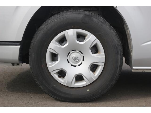 ハイエースバン DX GLパッケージ 純正ナビ フルセグ バックカメラ 衝突軽減ブレーキ Bluetooth接続 トヨタセーフティセンス リアクーラー ヒーター オートハイビーム ETC キーレス 片側スライドドア マニュアルモード付AT(28枚目)