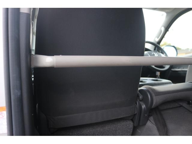 ハイエースバン DX GLパッケージ 純正ナビ フルセグ バックカメラ 衝突軽減ブレーキ Bluetooth接続 トヨタセーフティセンス リアクーラー ヒーター オートハイビーム ETC キーレス 片側スライドドア マニュアルモード付AT(45枚目)