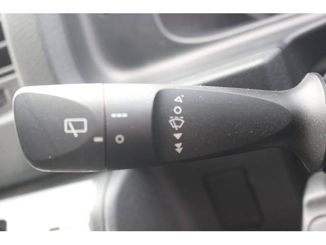 ハイエースバン DX GLパッケージ 純正ナビ フルセグ バックカメラ 衝突軽減ブレーキ Bluetooth接続 トヨタセーフティセンス リアクーラー ヒーター オートハイビーム ETC キーレス 片側スライドドア マニュアルモード付AT(48枚目)