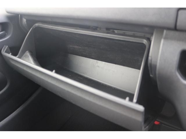 ハイエースバン DX GLパッケージ 純正ナビ フルセグ バックカメラ 衝突軽減ブレーキ Bluetooth接続 トヨタセーフティセンス リアクーラー ヒーター オートハイビーム ETC キーレス 片側スライドドア マニュアルモード付AT(66枚目)