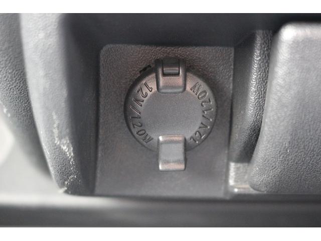 ハイエースバン DX GLパッケージ 純正ナビ フルセグ バックカメラ 衝突軽減ブレーキ Bluetooth接続 トヨタセーフティセンス リアクーラー ヒーター オートハイビーム ETC キーレス 片側スライドドア マニュアルモード付AT(67枚目)