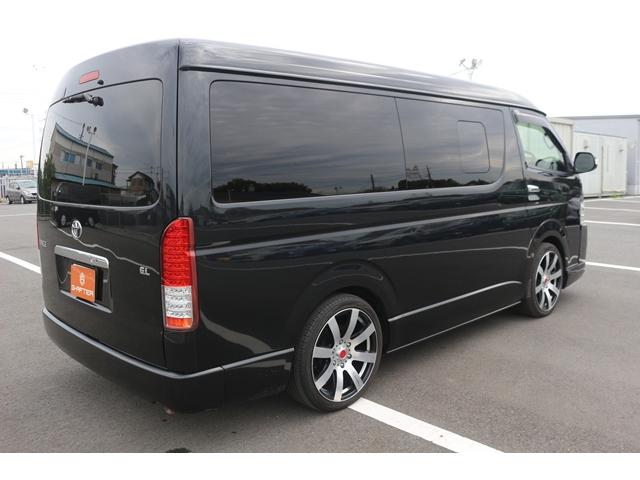 ハイエースワゴン ＧＬ　禁煙車　片側電動スライド　ベッドキット　ファブレス１９ＡＷ　カロッツェリアディスプレイ　バックカメラ　後席モニター　スマートキー　シートカバー　ローダウン車　ＬＥＤヘッドライト　インパネＡＴ　１０人乗（10枚目）