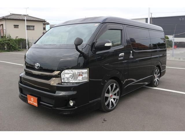 ハイエースワゴン ＧＬ　禁煙車　片側電動スライド　ベッドキット　ファブレス１９ＡＷ　カロッツェリアディスプレイ　バックカメラ　後席モニター　スマートキー　シートカバー　ローダウン車　ＬＥＤヘッドライト　インパネＡＴ　１０人乗（14枚目）