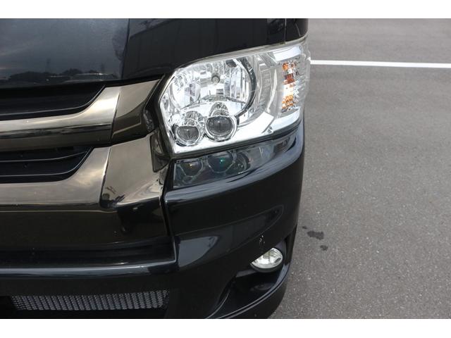 ハイエースワゴン ＧＬ　禁煙車　片側電動スライド　ベッドキット　ファブレス１９ＡＷ　カロッツェリアディスプレイ　バックカメラ　後席モニター　スマートキー　シートカバー　ローダウン車　ＬＥＤヘッドライト　インパネＡＴ　１０人乗（18枚目）