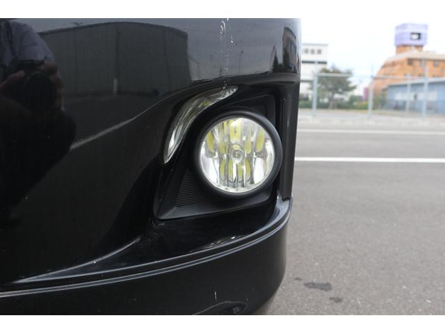 ハイエースワゴン ＧＬ　禁煙車　片側電動スライド　ベッドキット　ファブレス１９ＡＷ　カロッツェリアディスプレイ　バックカメラ　後席モニター　スマートキー　シートカバー　ローダウン車　ＬＥＤヘッドライト　インパネＡＴ　１０人乗（20枚目）