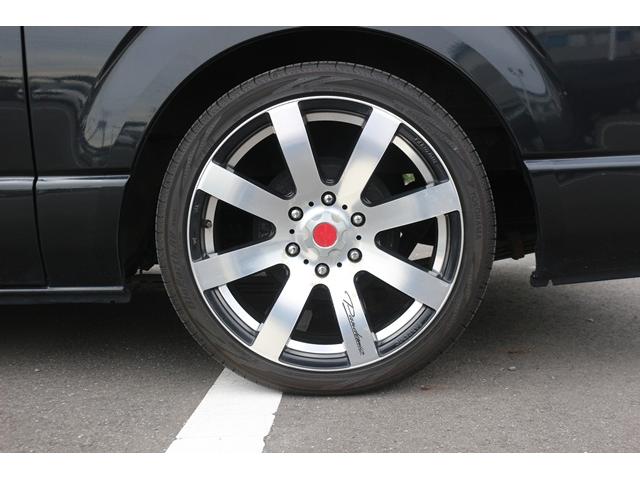 ハイエースワゴン ＧＬ　禁煙車　片側電動スライド　ベッドキット　ファブレス１９ＡＷ　カロッツェリアディスプレイ　バックカメラ　後席モニター　スマートキー　シートカバー　ローダウン車　ＬＥＤヘッドライト　インパネＡＴ　１０人乗（25枚目）