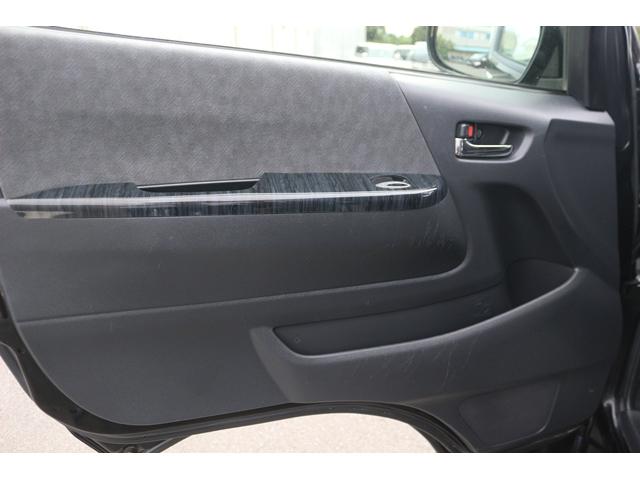 ハイエースワゴン ＧＬ　禁煙車　片側電動スライド　ベッドキット　ファブレス１９ＡＷ　カロッツェリアディスプレイ　バックカメラ　後席モニター　スマートキー　シートカバー　ローダウン車　ＬＥＤヘッドライト　インパネＡＴ　１０人乗（36枚目）