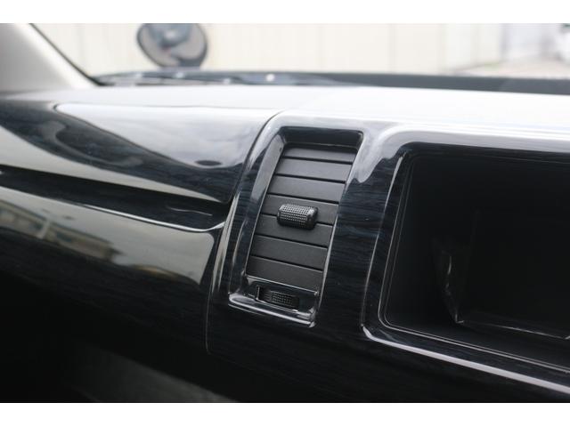 ハイエースワゴン ＧＬ　禁煙車　片側電動スライド　ベッドキット　ファブレス１９ＡＷ　カロッツェリアディスプレイ　バックカメラ　後席モニター　スマートキー　シートカバー　ローダウン車　ＬＥＤヘッドライト　インパネＡＴ　１０人乗（57枚目）