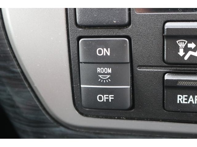 ハイエースワゴン ＧＬ　禁煙車　片側電動スライド　ベッドキット　ファブレス１９ＡＷ　カロッツェリアディスプレイ　バックカメラ　後席モニター　スマートキー　シートカバー　ローダウン車　ＬＥＤヘッドライト　インパネＡＴ　１０人乗（65枚目）