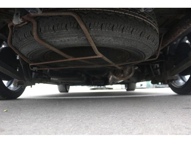 ハイエースワゴン ＧＬ　禁煙車　片側電動スライド　ベッドキット　ファブレス１９ＡＷ　カロッツェリアディスプレイ　バックカメラ　後席モニター　スマートキー　シートカバー　ローダウン車　ＬＥＤヘッドライト　インパネＡＴ　１０人乗（68枚目）