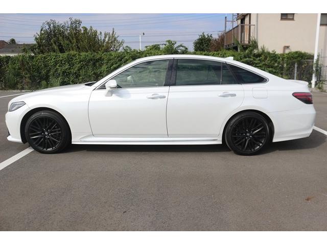 クラウンハイブリッド RS リミテッドII 禁煙車 後期型 黒本革シート 純正12.3型ナビ フルセグ バックカメラ トヨタセーフティセンス ベンチレーション&シートヒーター BSM スーパーライブサウンド 3眼LEDヘッドランプ ETC(11枚目)