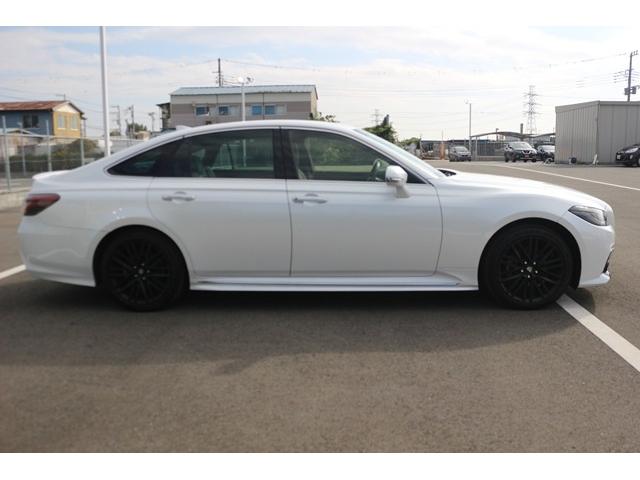 クラウンハイブリッド RS リミテッドII 禁煙車 後期型 黒本革シート 純正12.3型ナビ フルセグ バックカメラ トヨタセーフティセンス ベンチレーション&シートヒーター BSM スーパーライブサウンド 3眼LEDヘッドランプ ETC(27枚目)