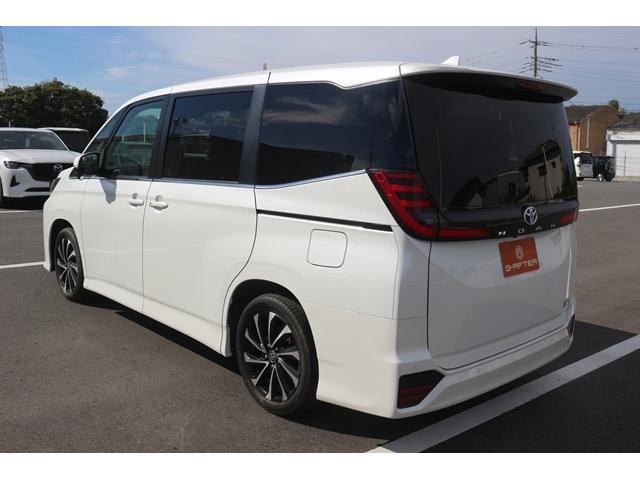 ノア ハイブリッドＳ－Ｚ　禁煙車　７人乗　純正ディスプレイオーディオ　バックカメラ　両側電動スライド　衝突軽減　レーダークルーズ　ＬＥＤヘッドライト　ＥＴＣ２．０　パーキングサポートブレーキ　レーンキープアシスト　純正１７ＡＷ（12枚目）