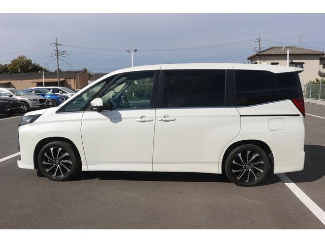 ノア ハイブリッドＳ－Ｚ　禁煙車　７人乗　純正ディスプレイオーディオ　バックカメラ　両側電動スライド　衝突軽減　レーダークルーズ　ＬＥＤヘッドライト　ＥＴＣ２．０　パーキングサポートブレーキ　レーンキープアシスト　純正１７ＡＷ（13枚目）