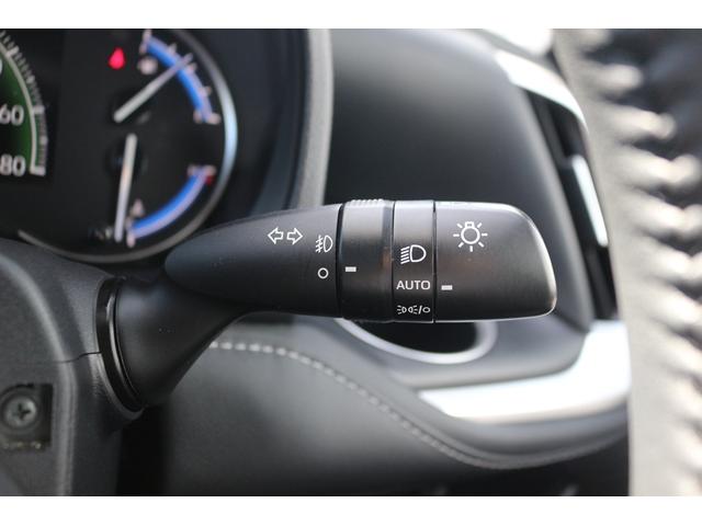 ノア ハイブリッドＳ－Ｚ　禁煙車　７人乗　純正ディスプレイオーディオ　バックカメラ　両側電動スライド　衝突軽減　レーダークルーズ　ＬＥＤヘッドライト　ＥＴＣ２．０　パーキングサポートブレーキ　レーンキープアシスト　純正１７ＡＷ（42枚目）