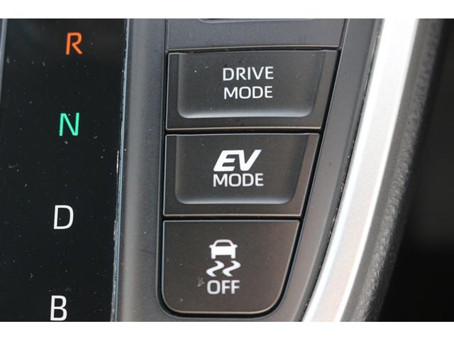 ノア ハイブリッドＳ－Ｚ　禁煙車　７人乗　純正ディスプレイオーディオ　バックカメラ　両側電動スライド　衝突軽減　レーダークルーズ　ＬＥＤヘッドライト　ＥＴＣ２．０　パーキングサポートブレーキ　レーンキープアシスト　純正１７ＡＷ（49枚目）