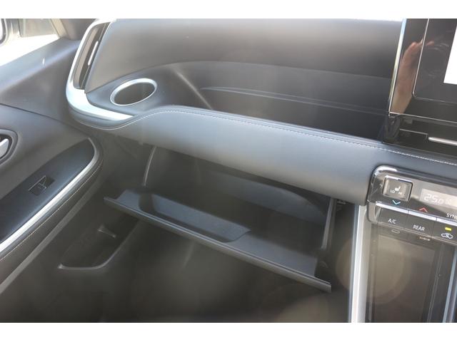 ノア ハイブリッドＳ－Ｚ　禁煙車　７人乗　純正ディスプレイオーディオ　バックカメラ　両側電動スライド　衝突軽減　レーダークルーズ　ＬＥＤヘッドライト　ＥＴＣ２．０　パーキングサポートブレーキ　レーンキープアシスト　純正１７ＡＷ（64枚目）