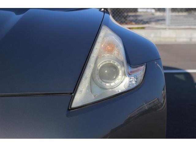 フェアレディＺ バージョンＴ　禁煙車　黒革シート　ＢＯＳＥサウンド　ＥＴＣ　純正１８ＡＷ　プッシュシート　シートヒーター　スマートキー　パドルシフト　電動格納ドアミラー　ＥＴＣ　オートエアコン　盗難防止システム　衝突軽減ボディー（17枚目）