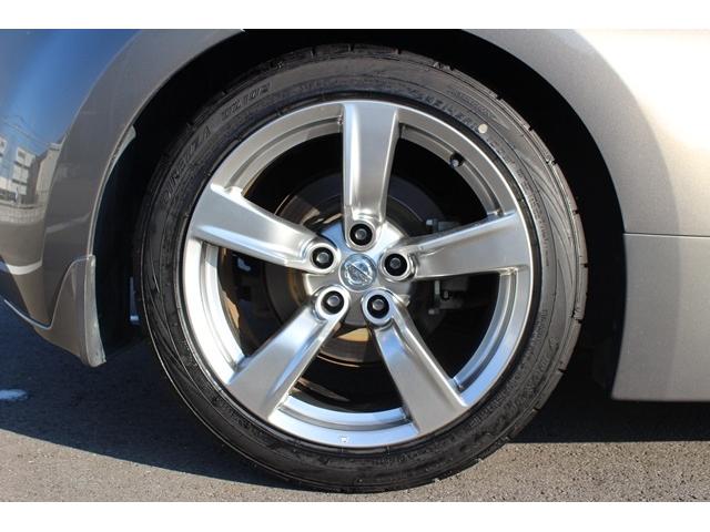 フェアレディＺ バージョンＴ　禁煙車　黒革シート　ＢＯＳＥサウンド　ＥＴＣ　純正１８ＡＷ　プッシュシート　シートヒーター　スマートキー　パドルシフト　電動格納ドアミラー　ＥＴＣ　オートエアコン　盗難防止システム　衝突軽減ボディー（25枚目）