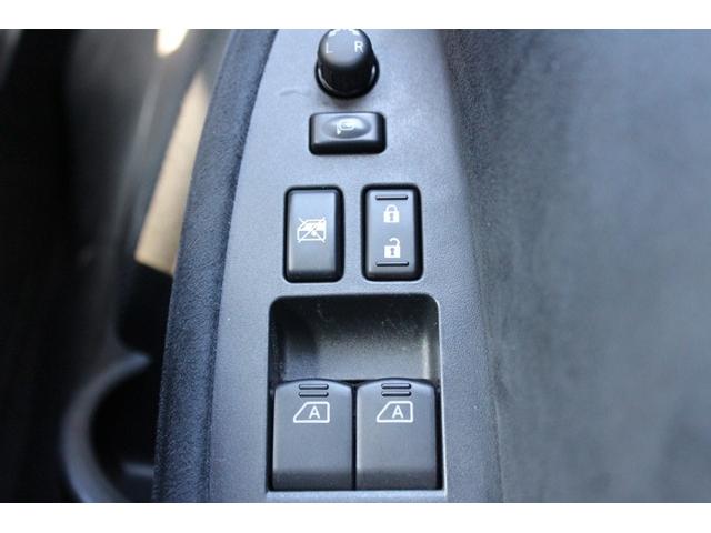 フェアレディＺ バージョンＴ　禁煙車　黒革シート　ＢＯＳＥサウンド　ＥＴＣ　純正１８ＡＷ　プッシュシート　シートヒーター　スマートキー　パドルシフト　電動格納ドアミラー　ＥＴＣ　オートエアコン　盗難防止システム　衝突軽減ボディー（47枚目）