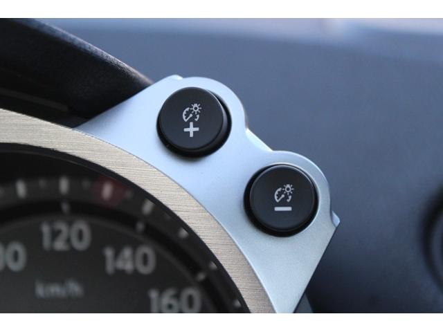 フェアレディＺ バージョンＴ　禁煙車　黒革シート　ＢＯＳＥサウンド　ＥＴＣ　純正１８ＡＷ　プッシュシート　シートヒーター　スマートキー　パドルシフト　電動格納ドアミラー　ＥＴＣ　オートエアコン　盗難防止システム　衝突軽減ボディー（51枚目）