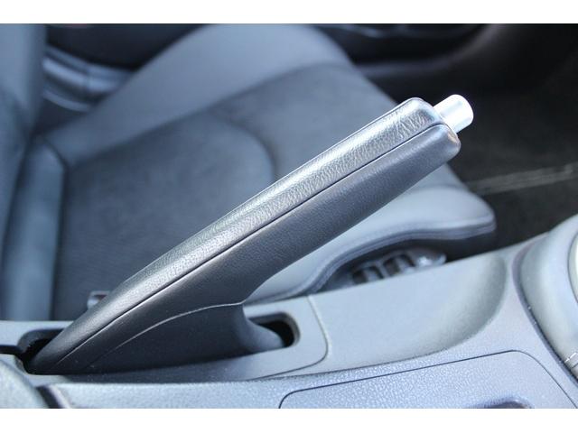 フェアレディＺ バージョンＴ　禁煙車　黒革シート　ＢＯＳＥサウンド　ＥＴＣ　純正１８ＡＷ　プッシュシート　シートヒーター　スマートキー　パドルシフト　電動格納ドアミラー　ＥＴＣ　オートエアコン　盗難防止システム　衝突軽減ボディー（61枚目）