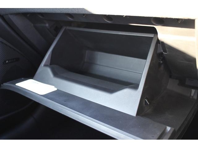 フェアレディＺ バージョンＴ　禁煙車　黒革シート　ＢＯＳＥサウンド　ＥＴＣ　純正１８ＡＷ　プッシュシート　シートヒーター　スマートキー　パドルシフト　電動格納ドアミラー　ＥＴＣ　オートエアコン　盗難防止システム　衝突軽減ボディー（65枚目）