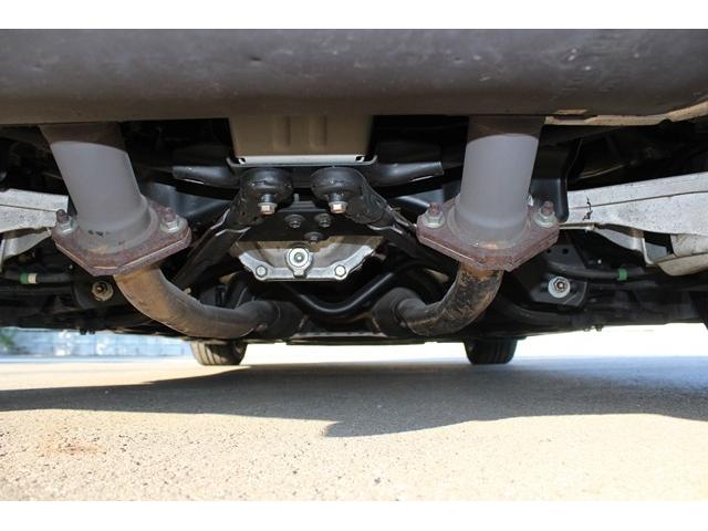 フェアレディＺ バージョンＴ　禁煙車　黒革シート　ＢＯＳＥサウンド　ＥＴＣ　純正１８ＡＷ　プッシュシート　シートヒーター　スマートキー　パドルシフト　電動格納ドアミラー　ＥＴＣ　オートエアコン　盗難防止システム　衝突軽減ボディー（67枚目）