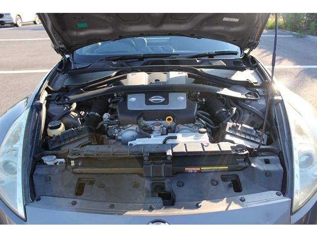 フェアレディＺ バージョンＴ　禁煙車　黒革シート　ＢＯＳＥサウンド　ＥＴＣ　純正１８ＡＷ　プッシュシート　シートヒーター　スマートキー　パドルシフト　電動格納ドアミラー　ＥＴＣ　オートエアコン　盗難防止システム　衝突軽減ボディー（69枚目）