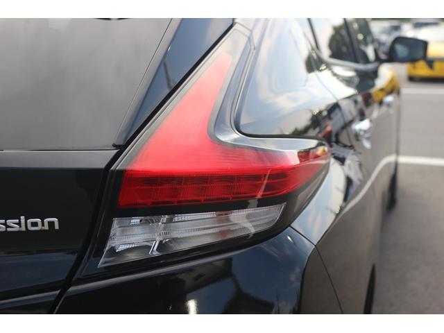 リーフ e+ X 禁煙車 純正9型ナビ フルセグ 全周囲カメラ 衝突軽減ブレーキ レーダークルーズコントロール シートヒーター シートエアコン LEDヘッドライト ETC2.0 純正16AW ステアリングヒーター(15枚目)