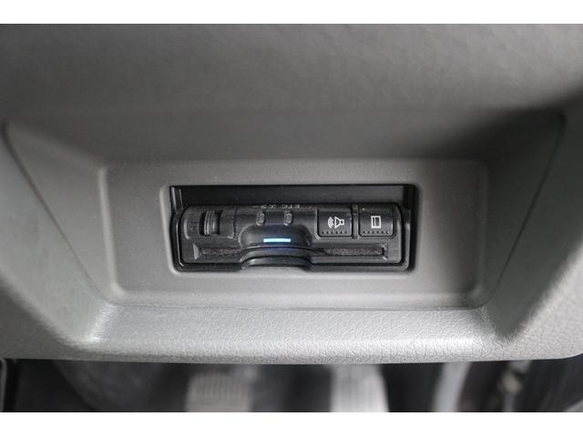 NV350キャラバンワゴン GX 禁煙車 純正ナビ フルセグTV 全周囲カメラ 電動スライドドア プッシュスタート フォグライト ETC リアヒーター リアクーラー HIDヘッドライト パーキングアシスト スマートキー 電動格納ミラー(5枚目)