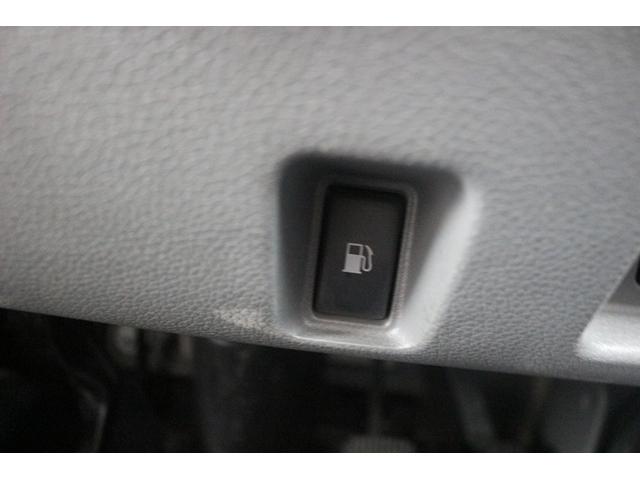 NV350キャラバンワゴン GX 禁煙車 純正ナビ フルセグTV 全周囲カメラ 電動スライドドア プッシュスタート フォグライト ETC リアヒーター リアクーラー HIDヘッドライト パーキングアシスト スマートキー 電動格納ミラー(56枚目)