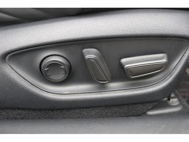 クラウンハイブリッド Ｇ　禁煙車　黒革　サンルーフ　純正ナビ　フルセグ　バックカメラ　トヨタセーフティーセンス　ＥＴＣ　レーダークルーズコントロール　温冷シート　デジタルインナーミラー　ブラインドスポットモニター　パワーシート（7枚目）