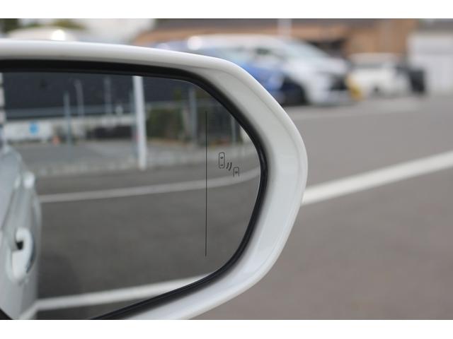 クラウンハイブリッド Ｇ　禁煙車　黒革　サンルーフ　純正ナビ　フルセグ　バックカメラ　トヨタセーフティーセンス　ＥＴＣ　レーダークルーズコントロール　温冷シート　デジタルインナーミラー　ブラインドスポットモニター　パワーシート（52枚目）