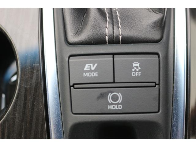 クラウンハイブリッド Ｇ　禁煙車　黒革　サンルーフ　純正ナビ　フルセグ　バックカメラ　トヨタセーフティーセンス　ＥＴＣ　レーダークルーズコントロール　温冷シート　デジタルインナーミラー　ブラインドスポットモニター　パワーシート（58枚目）