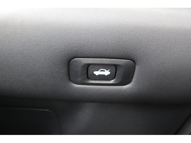 クラウンハイブリッド Ｇ　禁煙車　黒革　サンルーフ　純正ナビ　フルセグ　バックカメラ　トヨタセーフティーセンス　ＥＴＣ　レーダークルーズコントロール　温冷シート　デジタルインナーミラー　ブラインドスポットモニター　パワーシート（64枚目）